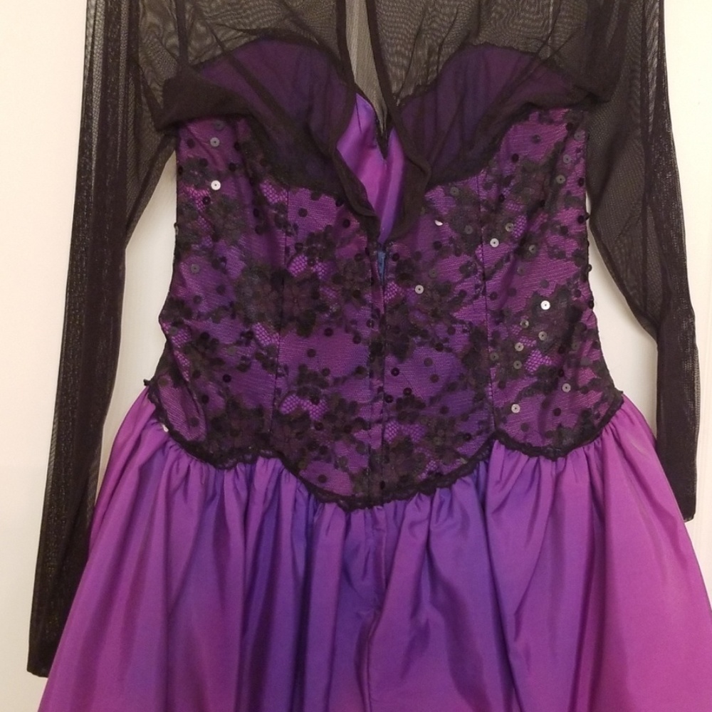 Dress - Picture 3 of 3